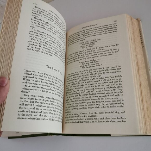 1970s Grimm's Complete Fairy Tales Book Hardcover Green Vintage Dust Jacket - Picture 11 of 11